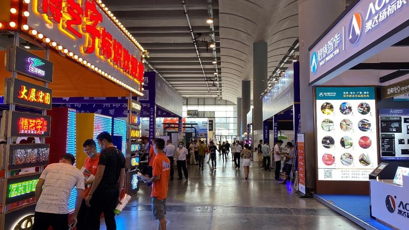 学校舞台搭建：价格背后的考量因素